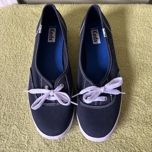 NWOB Keds Women's Dark Blue Canvas Sneakers Sz 7.5
